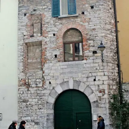 Apartment 29 Via Francesco Muralto Como